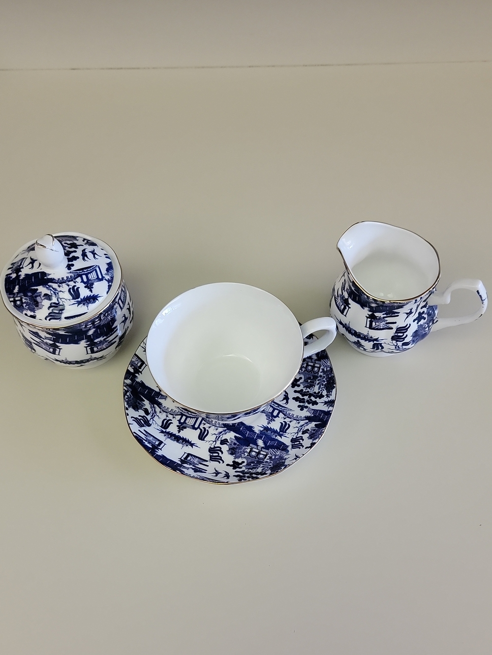 ROSE OF ENGLAND VINTAGE SUGAR BOWL, SAUCER/TEACUP & CREAMER